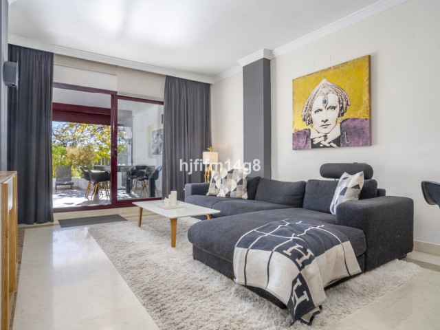 2 Bedrooms Apartment in San Pedro de Alcántara
