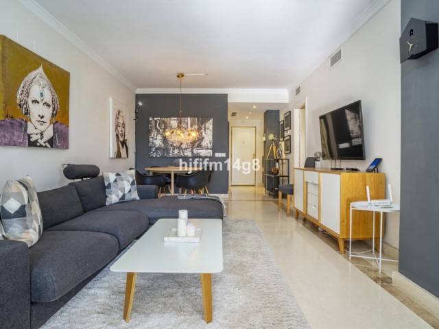 2 Bedrooms Apartment in San Pedro de Alcántara