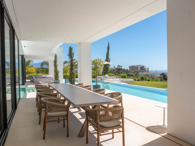 9 Makuuhuoneen Huvila Estepona