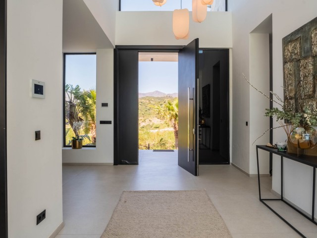 9 Bedrooms Villa in Estepona