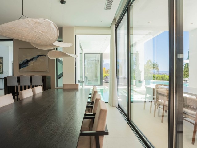 9 Bedrooms Villa in Estepona