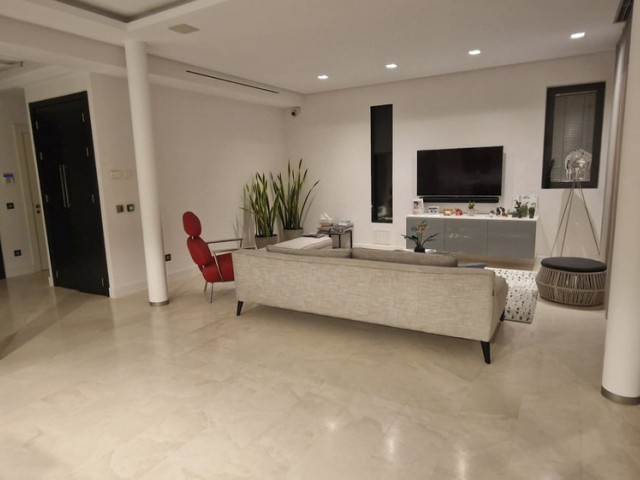 3 Schlafzimmer Villa in Nueva Andalucía
