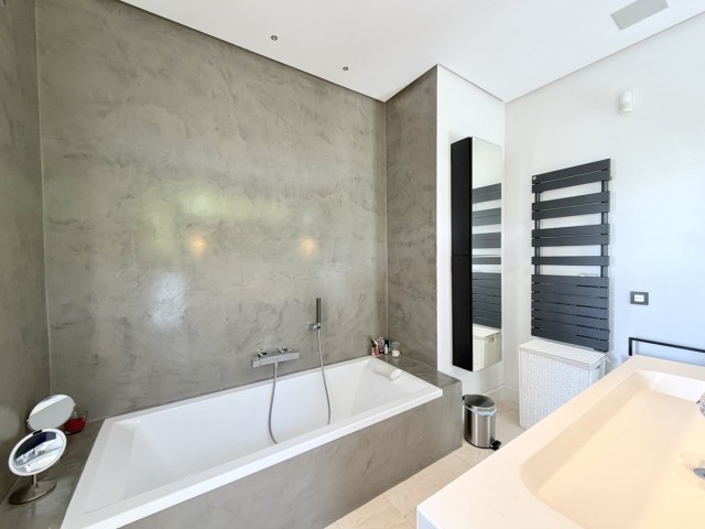 3 Schlafzimmer Villa in Nueva Andalucía