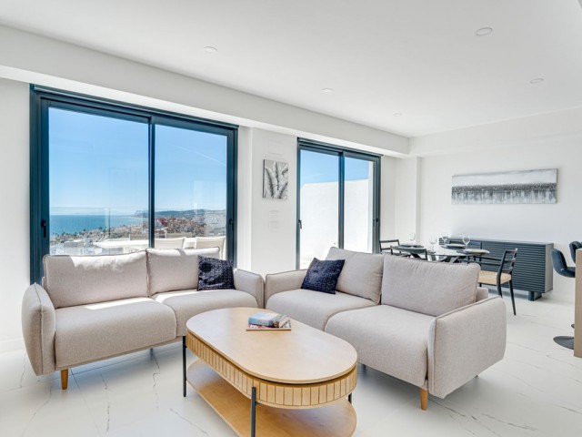 Kattohuoneisto Casares Playa - R5372881