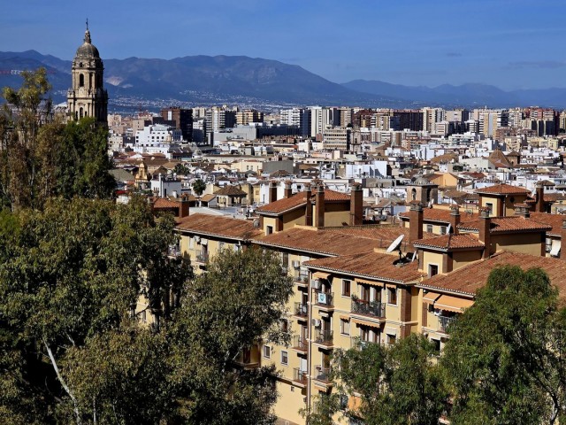3 Bedrooms Apartment in Málaga Centro