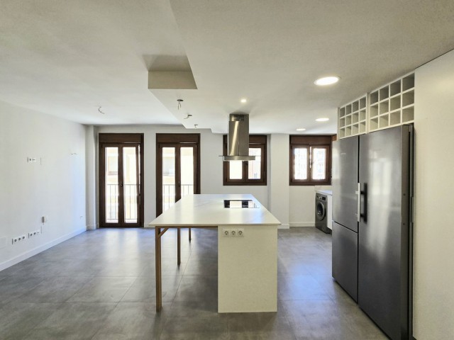 3 Bedrooms Apartment in Málaga Centro
