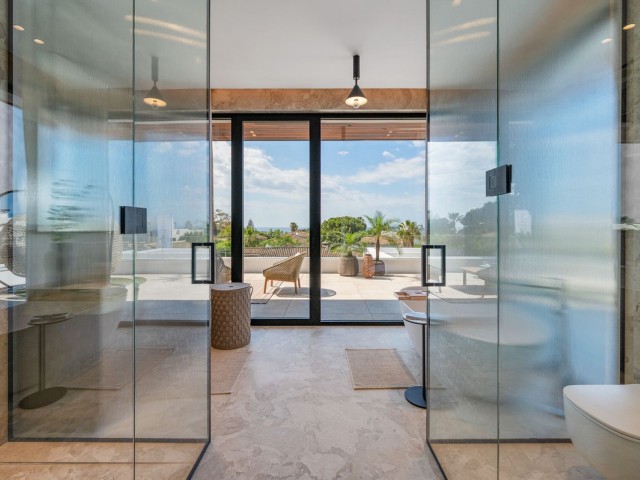 6 Bedrooms Villa in Marbesa
