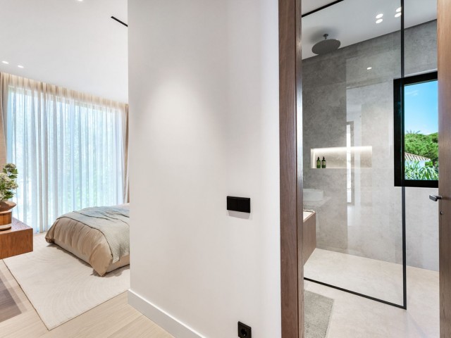 6 Bedrooms Villa in Marbesa