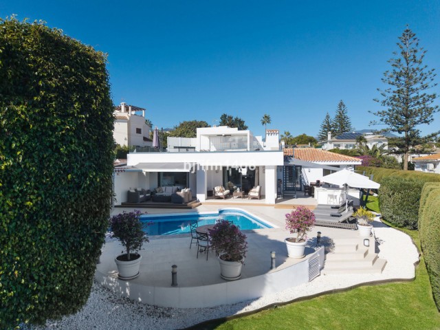 Villa, Nueva Andalucia
