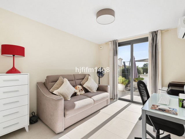 Villa con 4 Dormitorios  en Nueva Andalucía