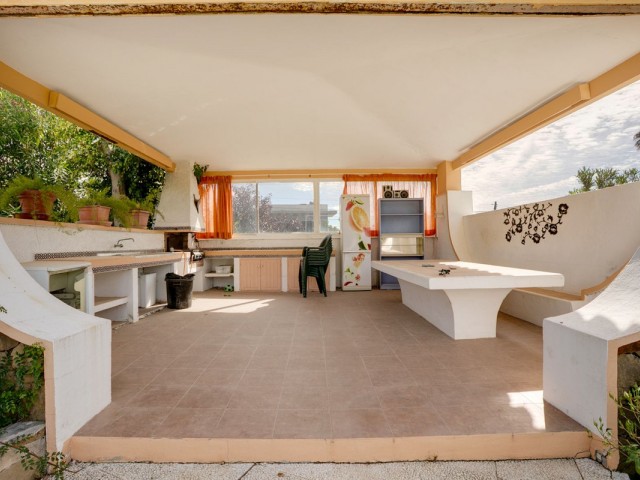 5 Bedrooms Villa in Estepona