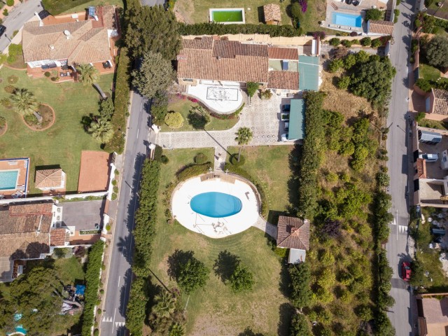 5 Bedrooms Villa in Estepona