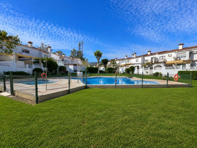 Rijtjeshuis, Alhaurín de la Torre, R5373835