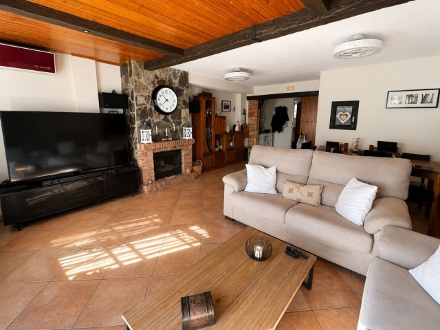 Maison mitoyenne avec 3 Chambres  à Alhaurín de la Torre