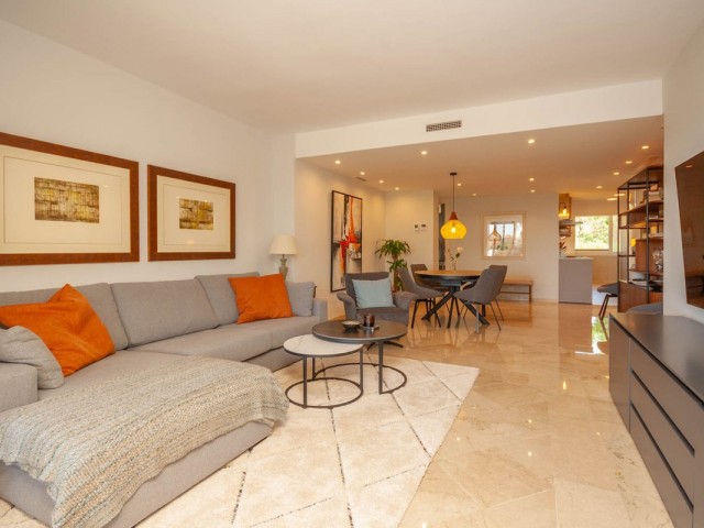 Appartement avec 3 Chambres  à Elviria