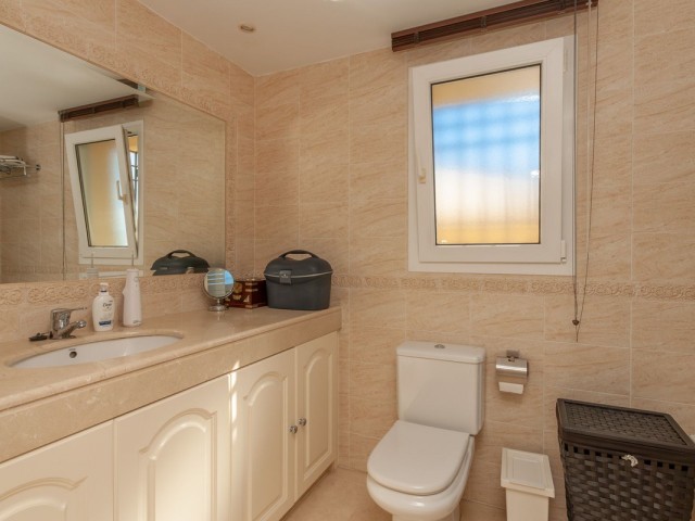 4 Schlafzimmer Villa in Riviera del Sol