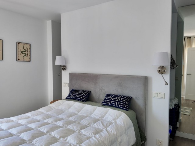 Apartamento con 4 Dormitorios  en La Duquesa