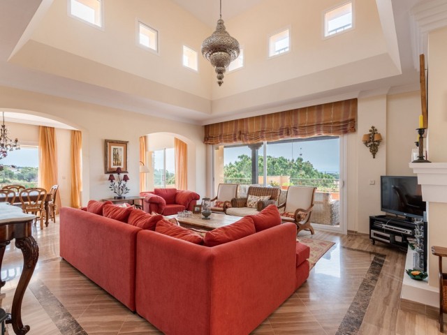 Appartement avec 4 Chambres  à Elviria