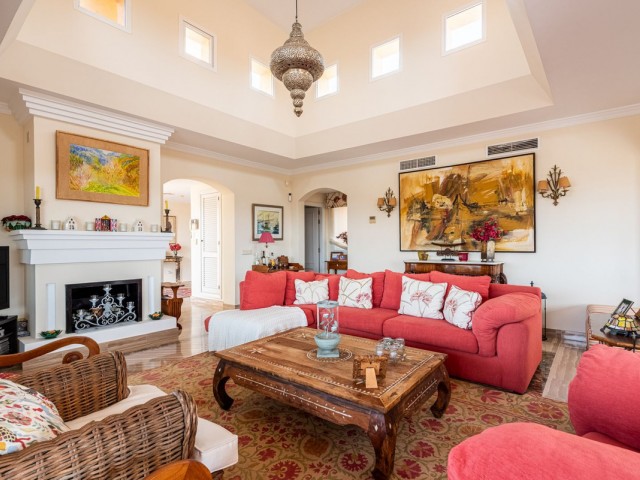 Appartement avec 4 Chambres  à Elviria