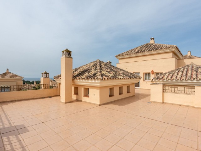 Appartement avec 4 Chambres  à Elviria