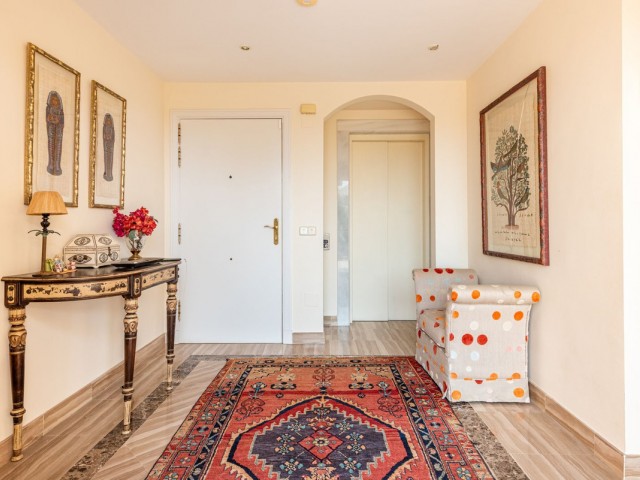 Appartement avec 4 Chambres  à Elviria