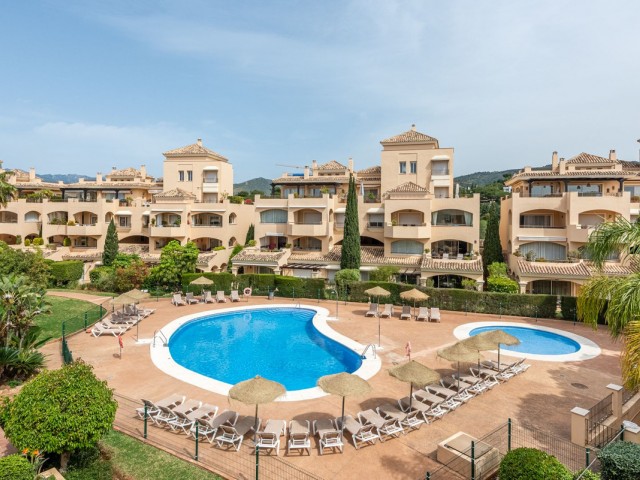 Appartement avec 4 Chambres  à Elviria