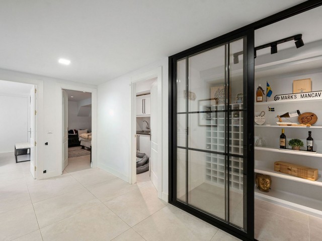 Maison mitoyenne avec 4 Chambres  à Nueva Andalucía