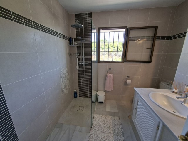 3 Schlafzimmer Reihenhaus in La Duquesa