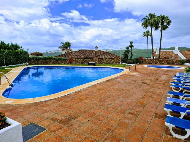Rijtjeshuis, La Duquesa, R5374822