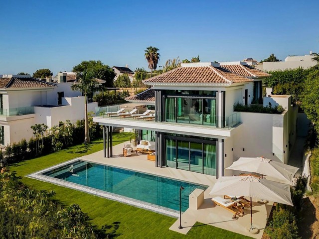 Villa The Golden Mile - R5375176