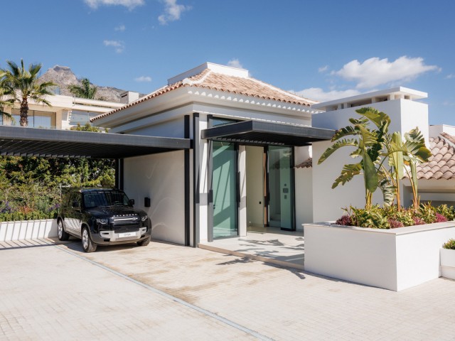 4 Bedrooms Villa in The Golden Mile