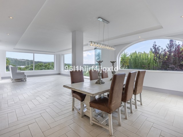 Villa avec 6 Chambres  à Sotogrande Alto