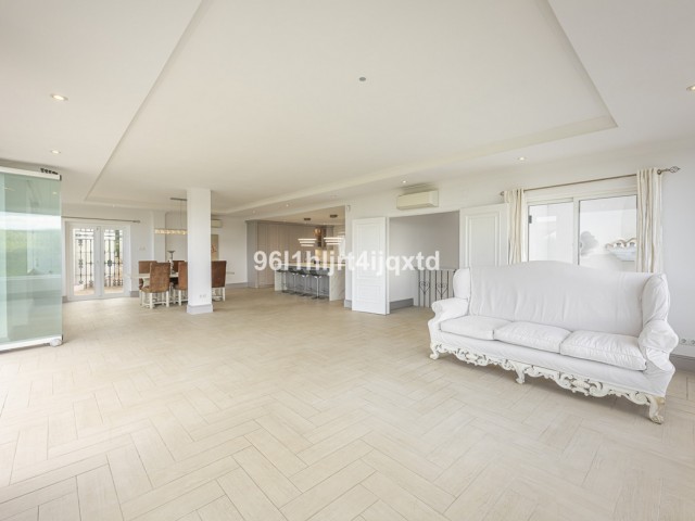 Villa avec 6 Chambres  à Sotogrande Alto