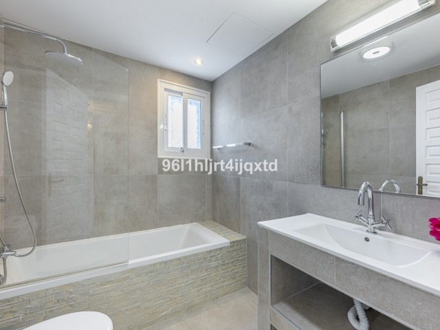 Villa avec 6 Chambres  à Sotogrande Alto