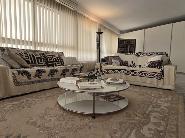 2 Bedrooms Apartment in Marbella