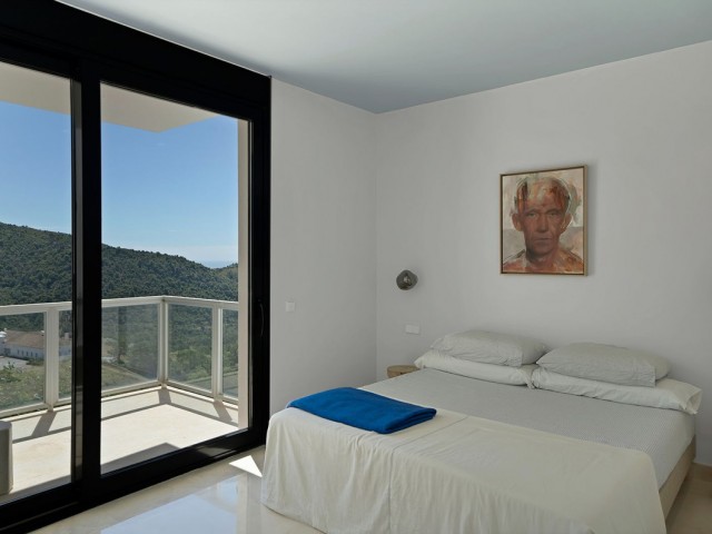 5 Soveroms Villa i Benahavís