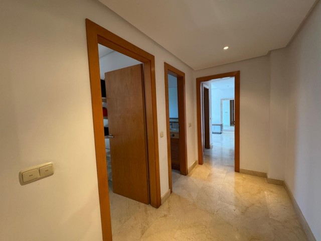 Appartement avec 2 Chambres  à Puerto Banús
