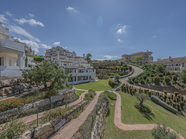 Penthouse avec 2 Chambres  à Nueva Andalucía