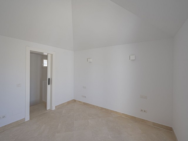 Penthouse avec 2 Chambres  à Nueva Andalucía