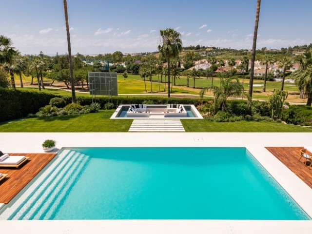 Villa avec 7 Chambres  à Nueva Andalucía