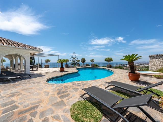 Villa avec 4 Chambres  à Benalmadena