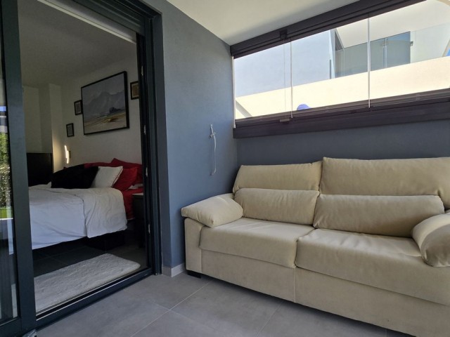 Apartamento con 3 Dormitorios  en New Golden Mile