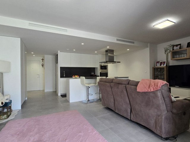 Apartamento con 3 Dormitorios  en New Golden Mile