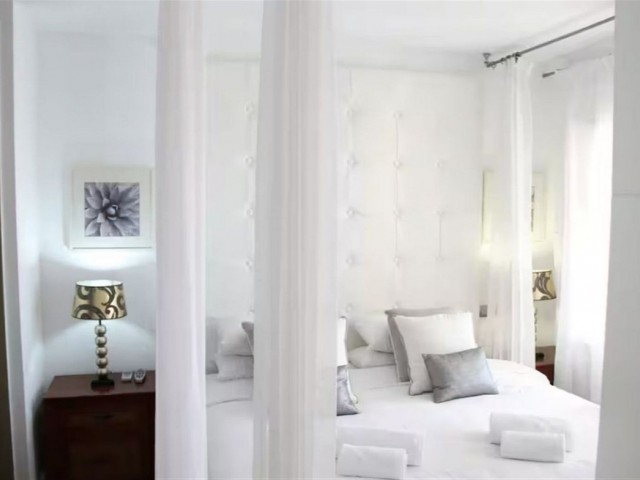 5 Slaapkamer Rijtjeshuis in Nueva Andalucía