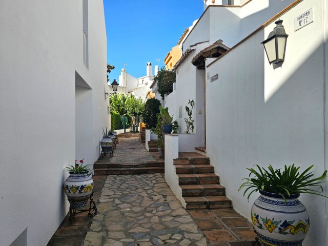 5 Slaapkamer Rijtjeshuis in Nueva Andalucía