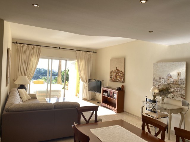 Appartement avec 3 Chambres  à Elviria