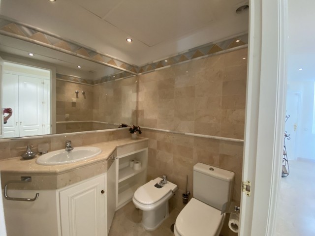 Appartement avec 3 Chambres  à Elviria