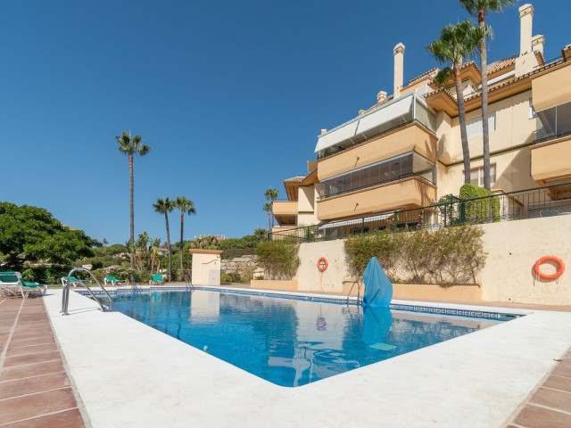 Appartement avec 3 Chambres  à Elviria