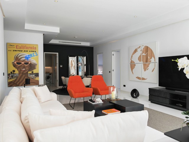5 Bedrooms Villa in Benahavís