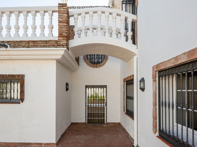 4 Schlafzimmer Villa in Nueva Andalucía